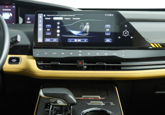 Подержанный автомобиль Changan UNI-K 2024 года (17 фото)