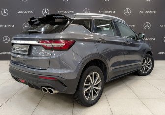 Подержанный автомобиль Geely Coolray 2022 года (5 фото)
