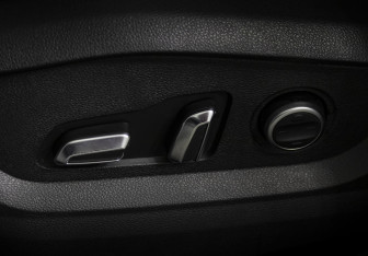 Подержанный автомобиль Exeed LX 2024 года (15 фото)