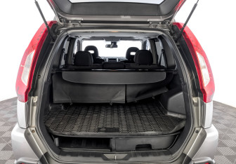 Подержанный автомобиль Nissan X-Trail 2014 года (9 фото)