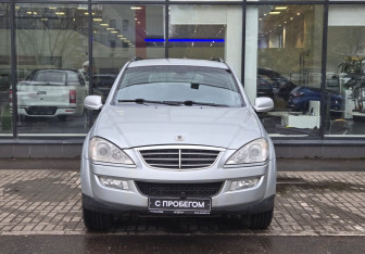 Подержанный автомобиль SsangYong Kyron 2010 года (2 фото)
