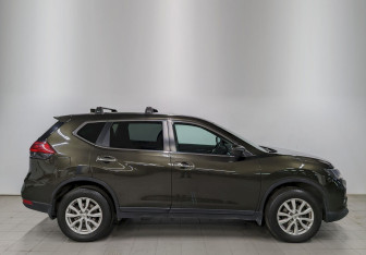 Подержанный автомобиль Nissan X-Trail 2021 года (4 фото)