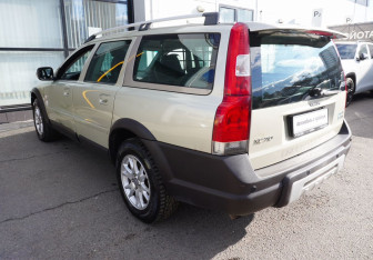 Подержанный автомобиль Volvo XC70 2007 года (7 фото)