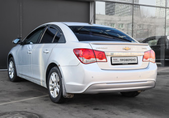 Подержанный автомобиль Chevrolet Cruze Sedan 2014 года (6 фото)