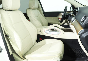 Подержанный автомобиль Mercedes-Benz GLE 2021 года (14 фото)