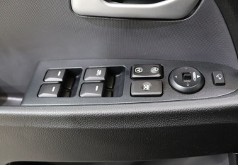 Подержанный автомобиль Kia Sportage 2012 года (11 фото)