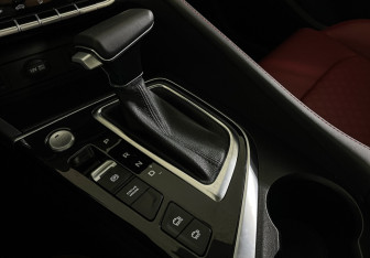 Подержанный автомобиль Changan Eado Plus 2023 года (16 фото)