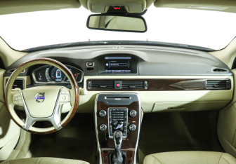 Подержанный автомобиль Volvo S80 2014 года (12 фото)