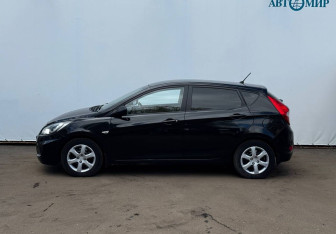 Подержанный автомобиль Hyundai Solaris Hatchback 2013 года (5 фото)