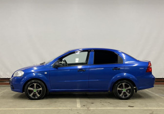 Подержанный автомобиль Chevrolet Aveo Sedan 2008 года (8 фото)