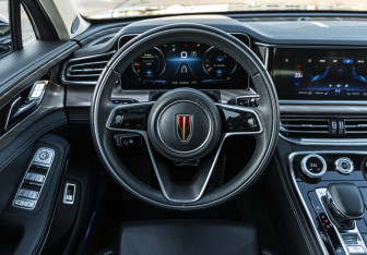 Подержанный автомобиль Hongqi H9 2020 года (10 фото)