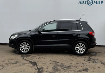 Подержанный автомобиль Volkswagen Tiguan 2011 года (8 фото)