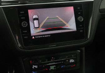 Подержанный автомобиль Volkswagen Tiguan 2021 года (13 фото)