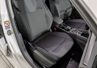 Подержанный автомобиль Skoda Octavia Liftback 2021 года (24 фото)