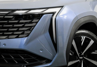 Подержанный автомобиль Geely Atlas 2024 года (7 фото)