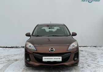 Подержанный автомобиль Mazda 3 Hatchback 2013 года (2 фото)
