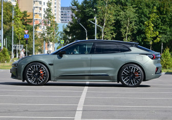 Подержанный автомобиль Zeekr 001 2023 года (2 фото)