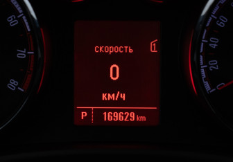 Подержанный автомобиль Opel Meriva 2014 года (12 фото)