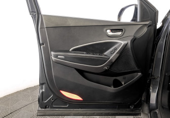 Подержанный автомобиль Hyundai Santa Fe 2015 года (19 фото)