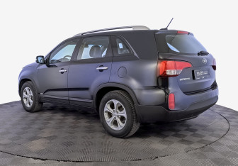 Подержанный автомобиль Kia Sorento 2018 года (7 фото)