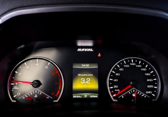 Подержанный автомобиль Haval F7 2021 года (13 фото)