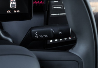 Подержанный автомобиль Zeekr X 2023 года (31 фото)