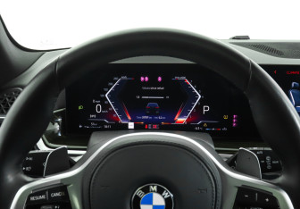 Подержанный автомобиль BMW X5 2023 года (11 фото)