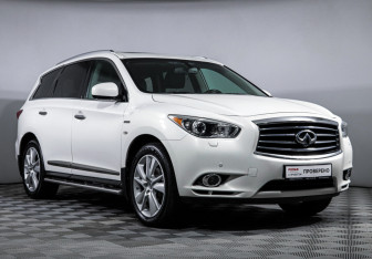 Подержанный автомобиль Infiniti QX60 2014 года (3 фото)