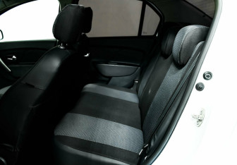 Подержанный автомобиль Renault Logan Sedan 2014 года (12 фото)