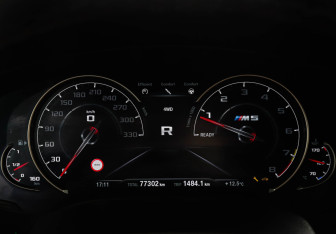 Подержанный автомобиль BMW M5 Sedan 2019 года (13 фото)