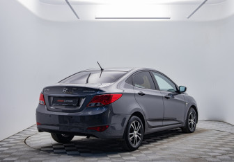Подержанный автомобиль Hyundai Solaris Sedan 2015 года (5 фото)