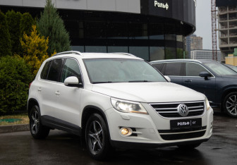 Подержанный автомобиль Volkswagen Tiguan 2011 года (3 фото)