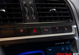 Подержанный автомобиль Volkswagen Polo Sedan 2017 года (17 фото)