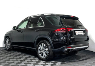 Подержанный автомобиль Mercedes-Benz GLE 2020 года (7 фото)