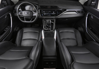 Подержанный автомобиль Geely Atlas Pro 2022 года (20 фото)