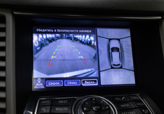 Подержанный автомобиль Infiniti FX 2012 года (21 фото)