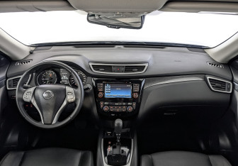 Подержанный автомобиль Nissan X-Trail 2017 года (14 фото)