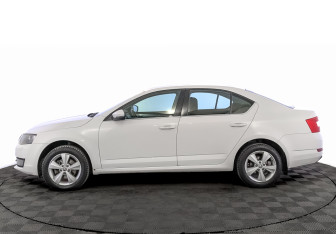 Подержанный автомобиль Skoda Octavia Liftback 2014 года (8 фото)