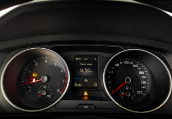 Подержанный автомобиль Volkswagen Tiguan 2021 года (13 фото)