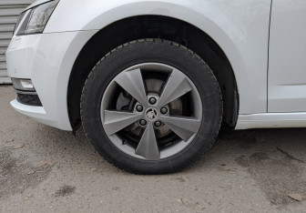 Подержанный автомобиль Skoda Octavia Liftback 2019 года (18 фото)