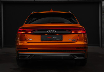 Подержанный автомобиль Audi Q8 2018 года (6 фото)