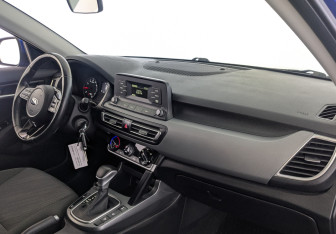 Подержанный автомобиль Kia Seltos 2021 года (13 фото)