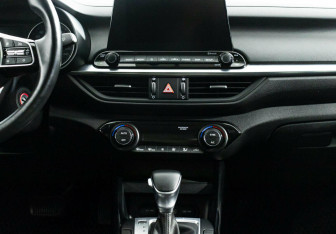 Подержанный автомобиль Kia Cerato Sedan 2020 года (15 фото)
