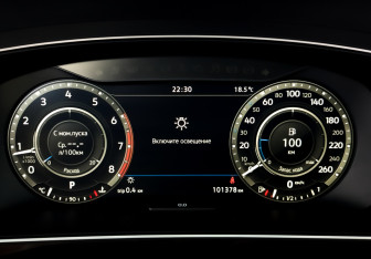 Подержанный автомобиль Volkswagen Tiguan 2018 года (13 фото)