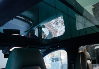 Подержанный автомобиль Zeekr X 2023 года (10 фото)