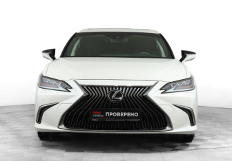 Подержанный автомобиль Lexus ES 2019 года (2 фото)