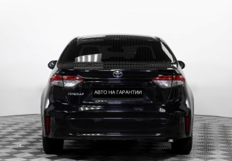 Подержанный автомобиль Toyota Corolla Sedan 2020 года (6 фото)