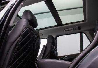 Подержанный автомобиль Land Rover Range Rover 2015 года (12 фото)
