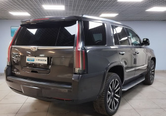 Подержанный автомобиль Cadillac Escalade Suv 2015 года (5 фото)