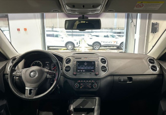 Подержанный автомобиль Volkswagen Tiguan 2012 года (15 фото)